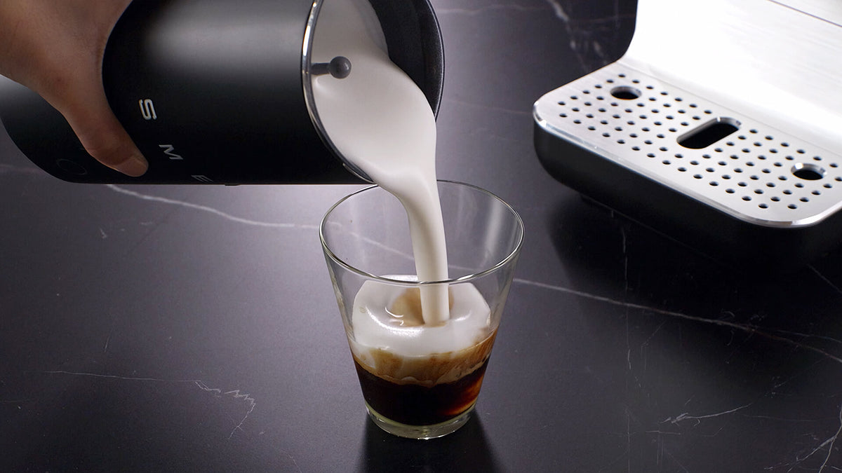Mini Milk Frother Compact | Smeg UK