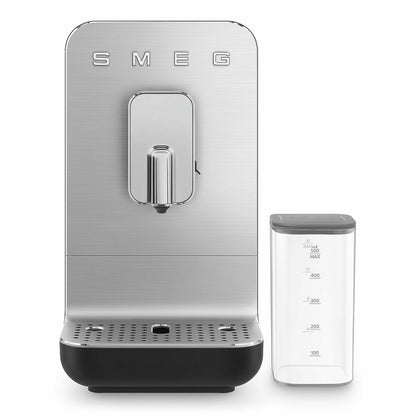 Bean to cup coffee machines with automatic milk frother