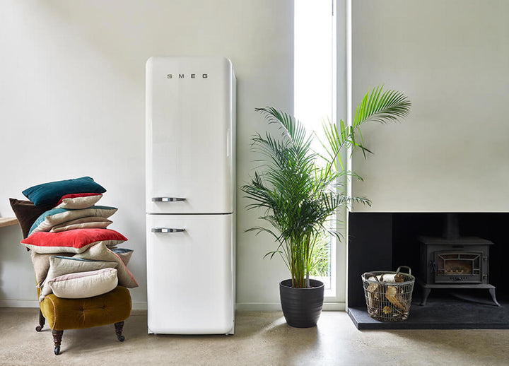 Retro Fridges in Iconic 50s Style | Colourful Smeg UK
