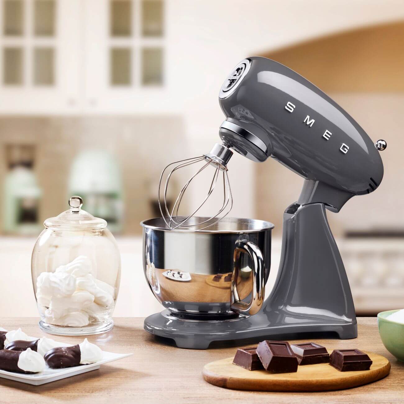 Stand mixer food clearance processor