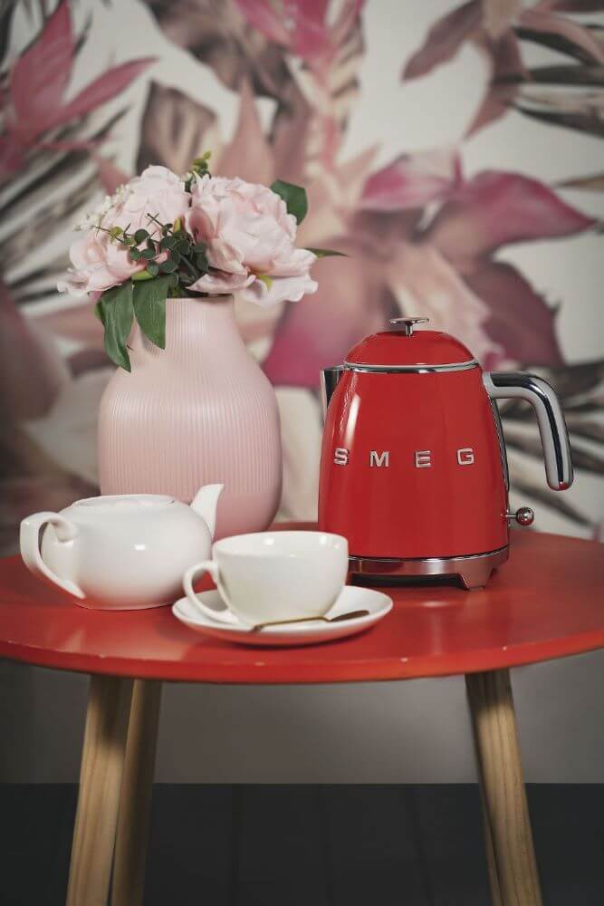 Red smeg hot sale toaster and kettle